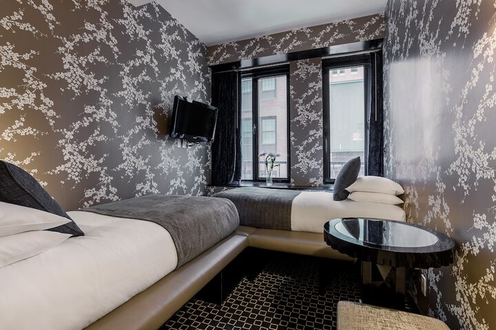 Room 14 of 42