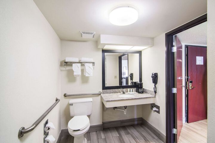 Quality Inn near University of Mobile