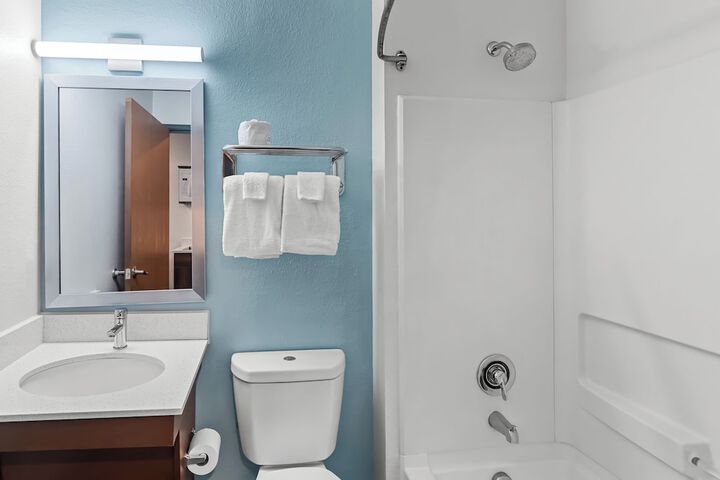 Room 25 of 42