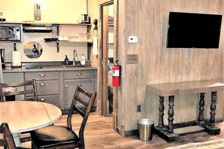 Room 85 of 198