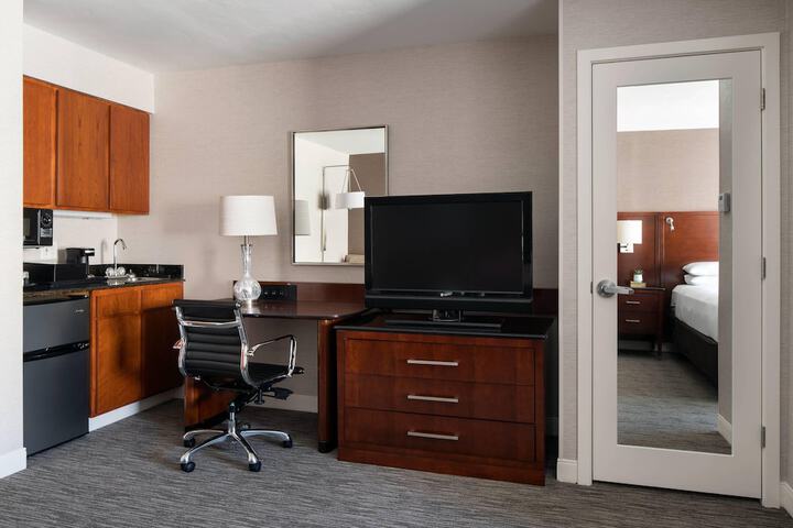 Room 25 of 49