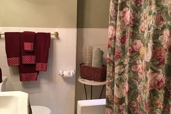 Room 54 of 76