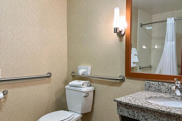 Room 42 of 83