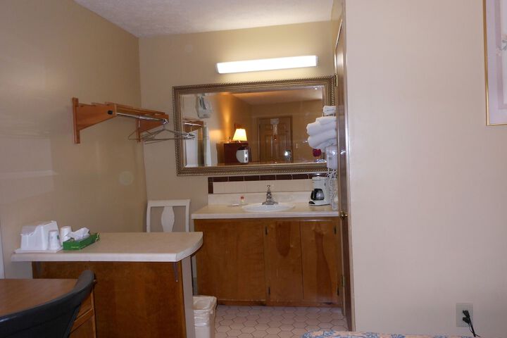 Room 21 of 24