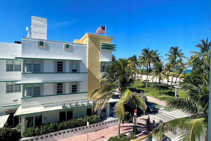 Majestic Hotel South Beach