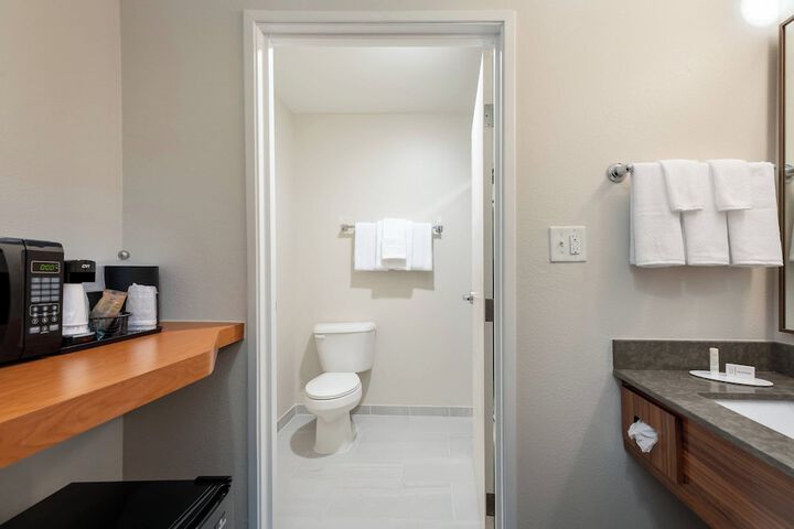 Room 20 of 40