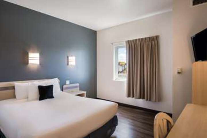 Room 82 of 112