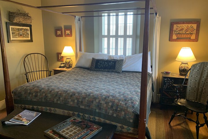 Room 14 of 65