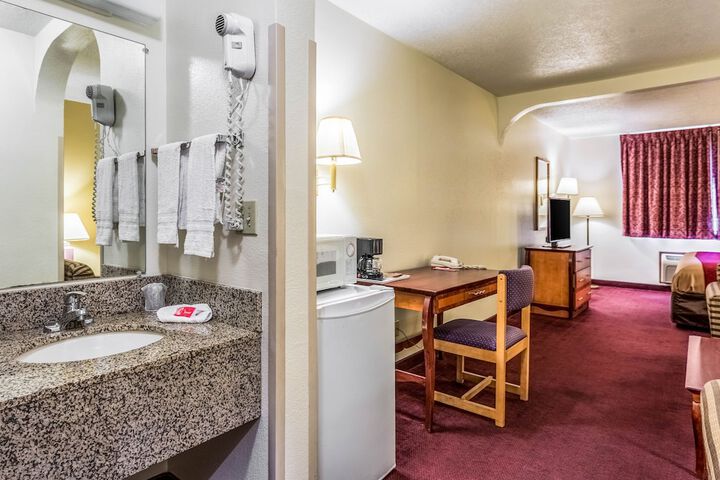 Room 20 of 32