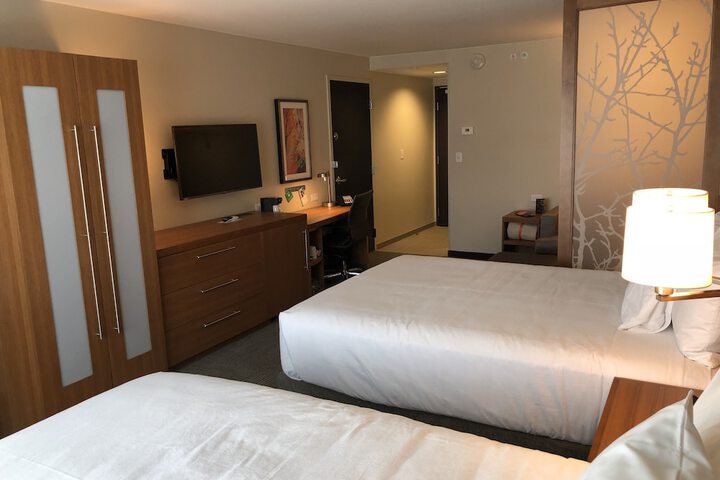 Room 28 of 42