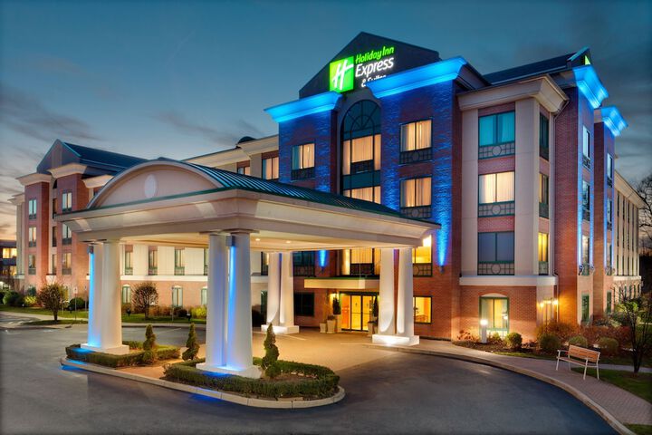 Hotel 4 of 25