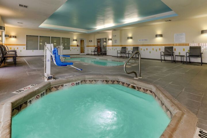 Fairfield Inn & Suites Hutchinson