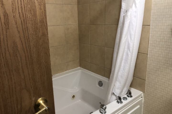 Room 14 of 18
