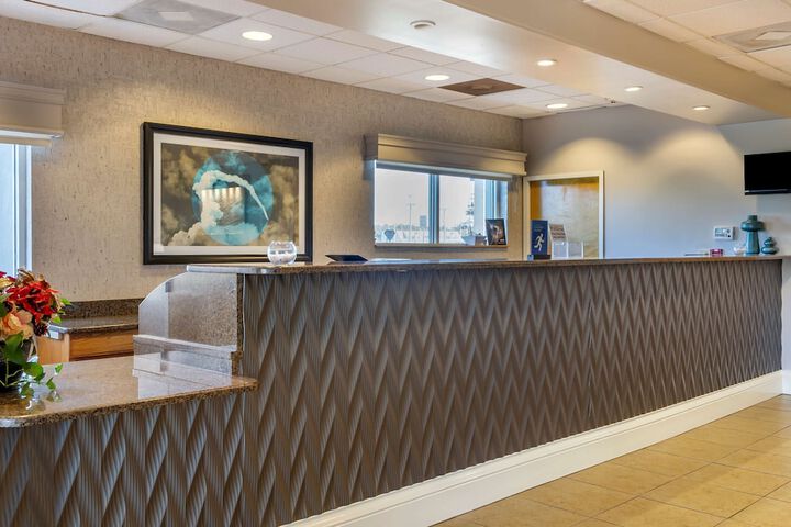 Hotel Interior 4 of 25