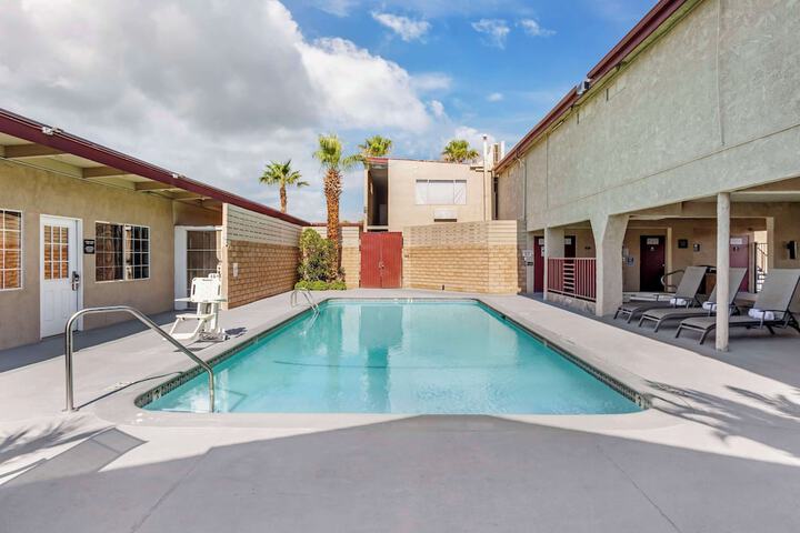 Pool 4 of 47