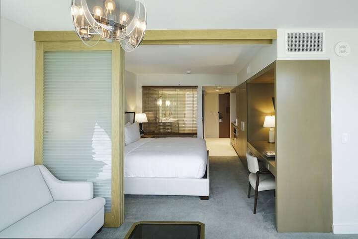 Room 41 of 93
