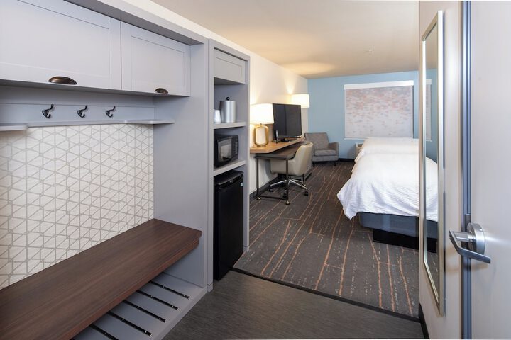 Room 32 of 58