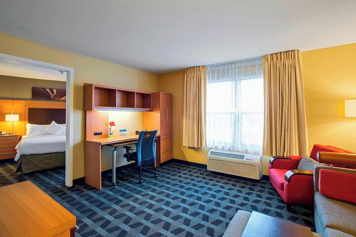 Room 15 of 32