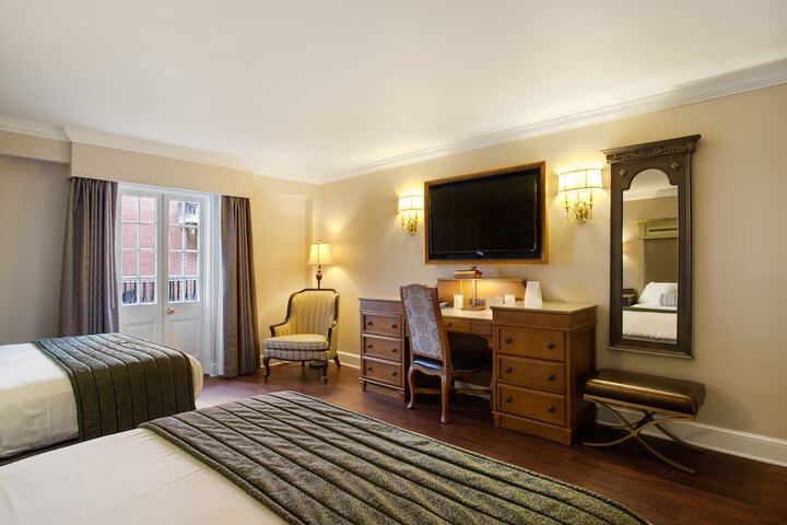 Room 42 of 67