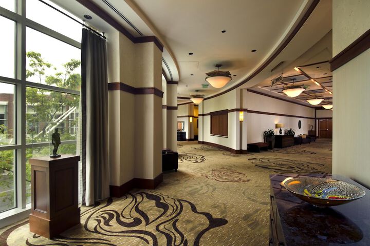 The Inn at Penn a Hilton Hotel