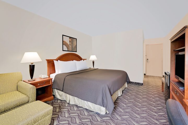 Room 13 of 31