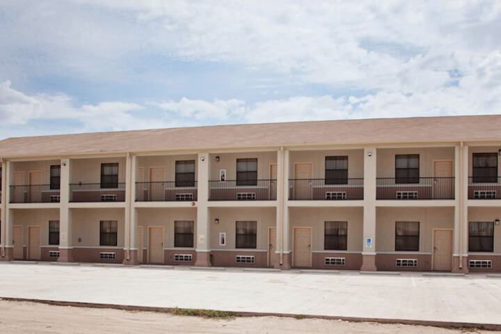 Hotel 5 of 55