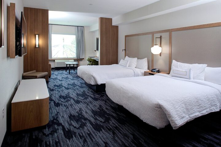 Room 8 of 28