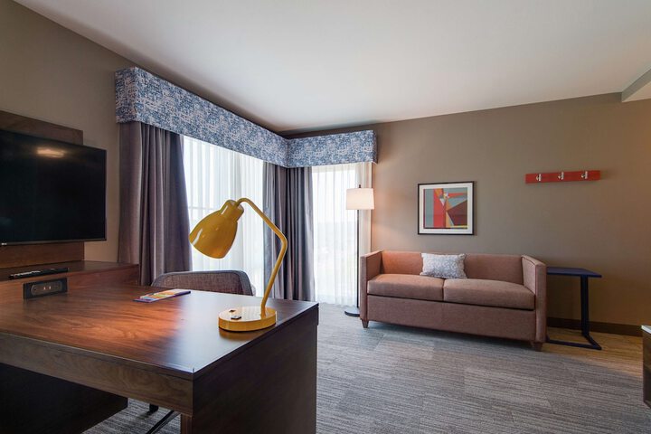 Room 28 of 53