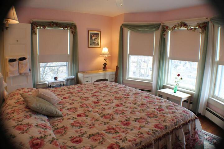 The White Birch Inn