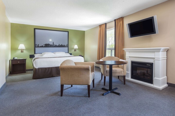 Room 17 of 21