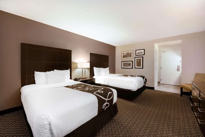 Room 27 of 42