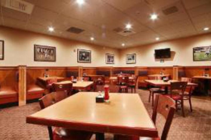 Best Western Plus University Inn Steubenville - CLOSED