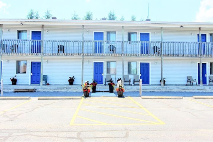Hotel 4 of 181