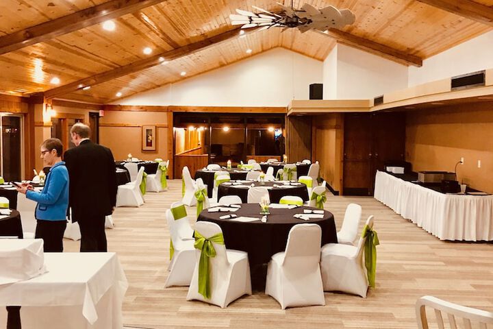 Ballroom/Hall 94 of 98