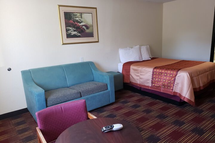 Americas Best Value Inn & Suites Harrisonville