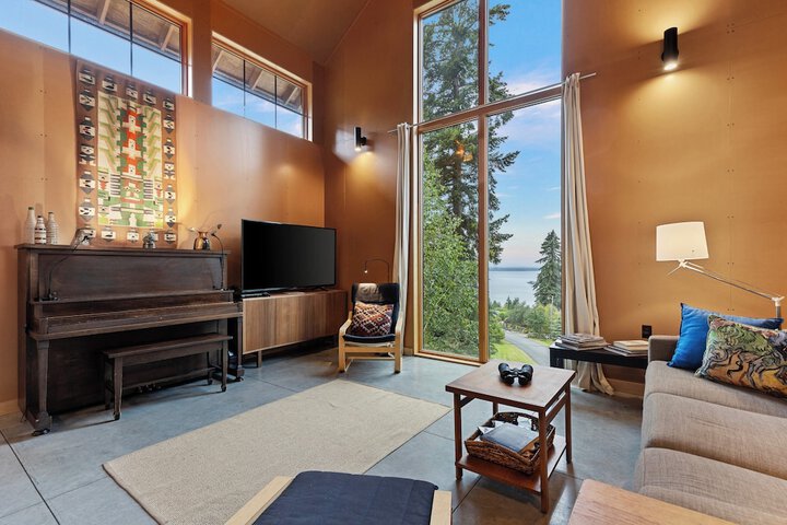 Crows Nest by Avantstay Accessible Home w / Views