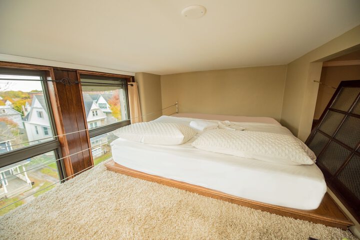Room 167 of 185