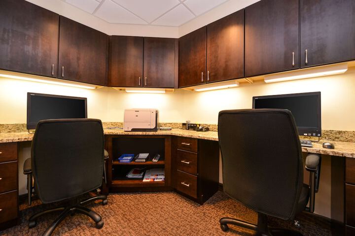 Business Center 58 of 59