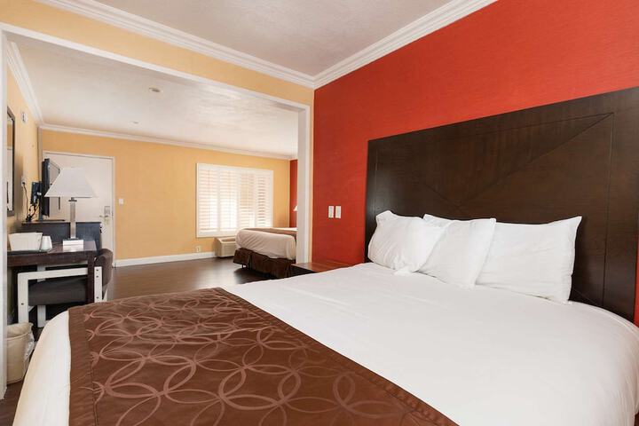 Room 30 of 57