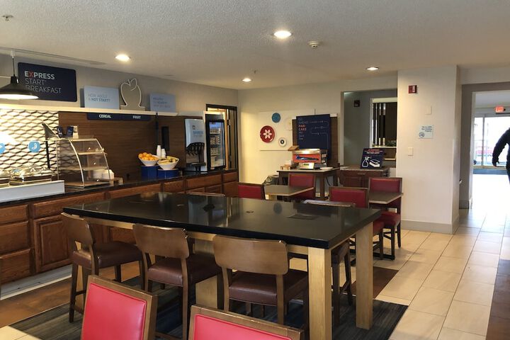 Holiday Inn Express Mt. Vernon by IHG