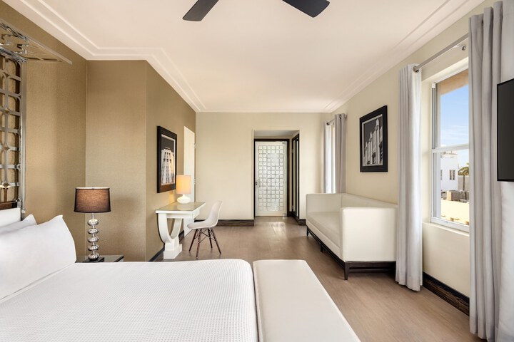 Room 16 of 39