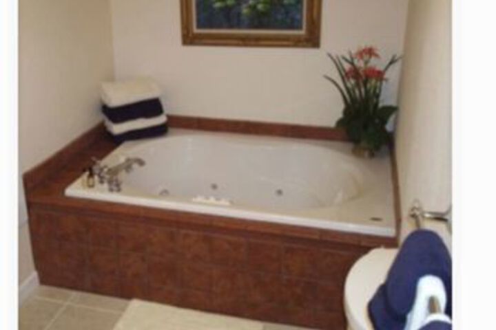 Jeni Js Gifts and Guest Houses