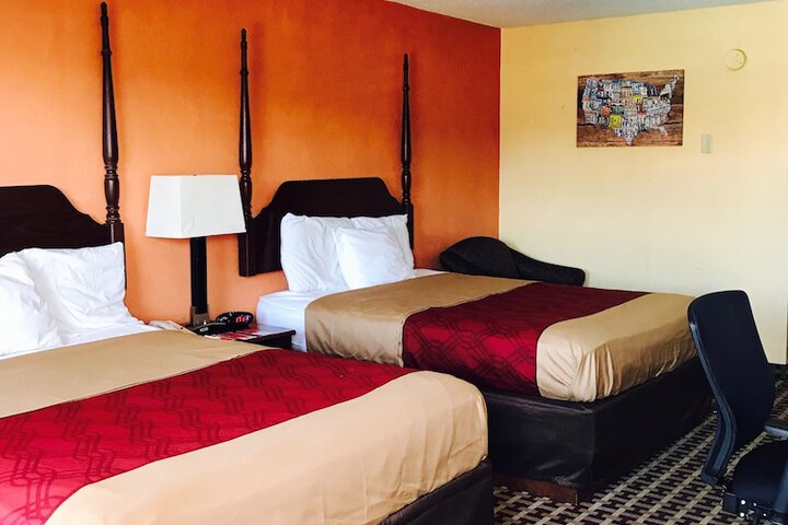 Room 9 of 13