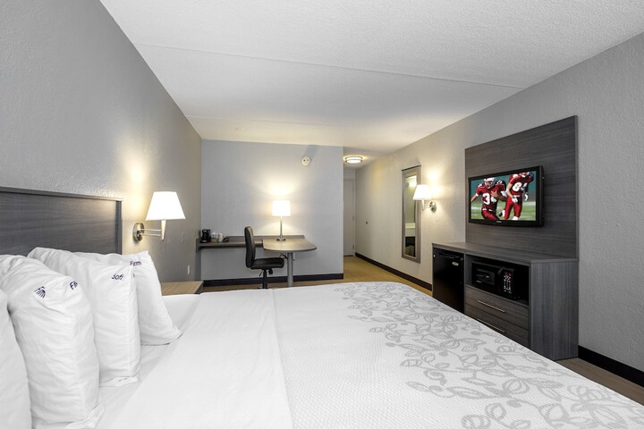 Red Roof Inn PLUS+ Boston - Mansfield / Foxboro
