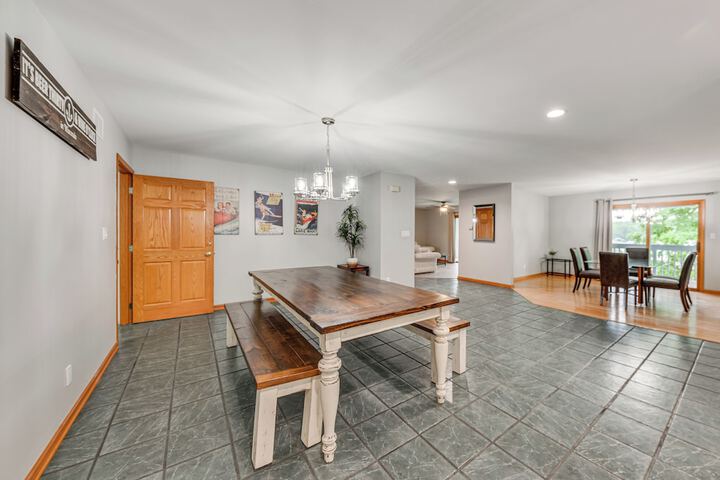 Lake Mary View: Pickleball Paradise Penthouse Unit
