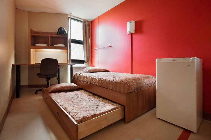 Room 15 of 33