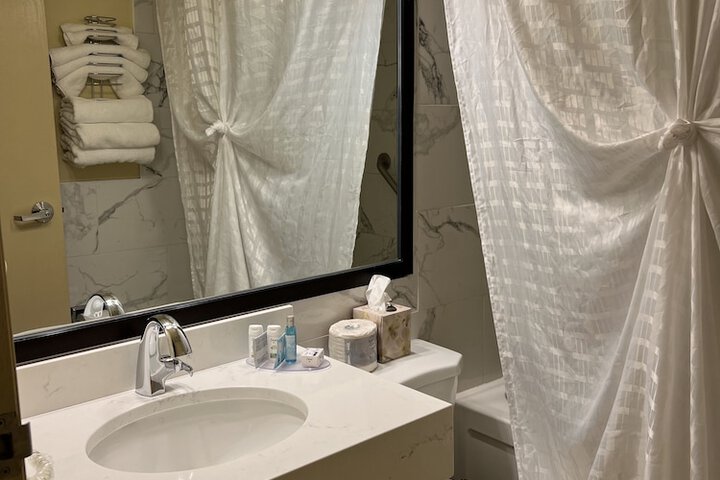Room 25 of 60