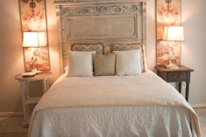 The Inn at White Oak