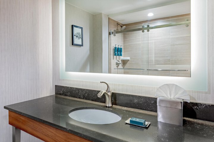 DoubleTree by Hilton Burlington Vermont