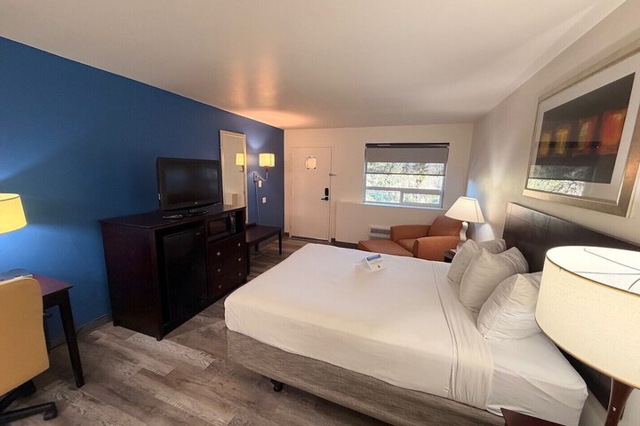 Mariposa Hotel